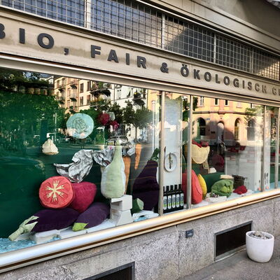 Gemüse & Früchte im Sommerfenster