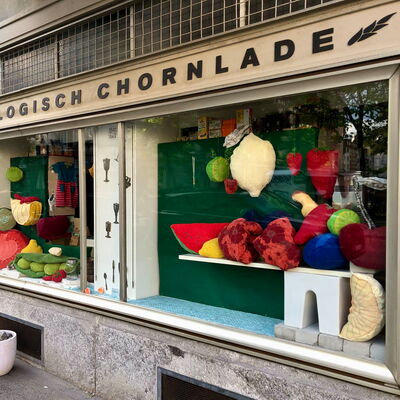 Gemüse & Früchte im Sommerfenster