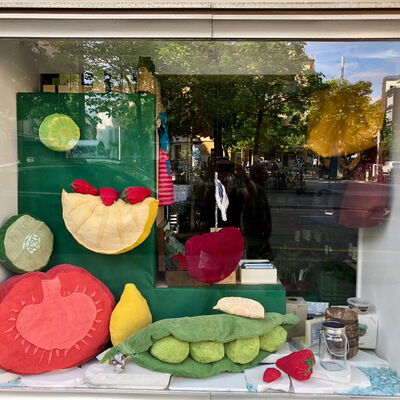Gemüse & Früchte im Sommerfenster